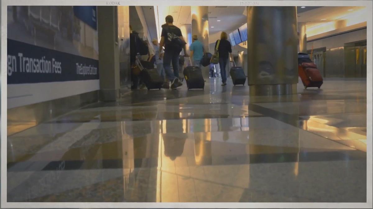 'Video thumbnail for Top 4 Luggage Sets for Women'